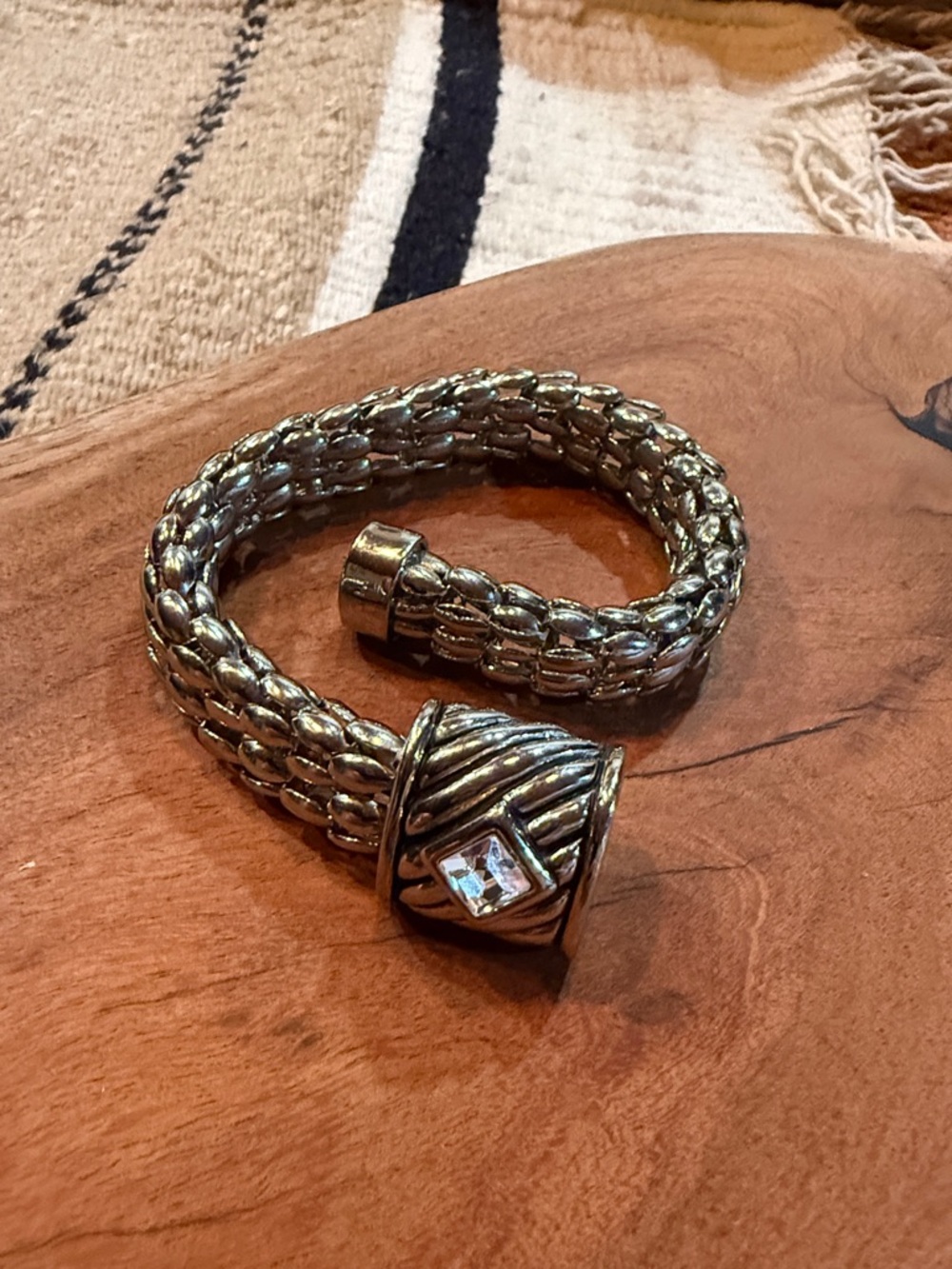 💎 Silver Tone Multi Strand Beaded
Bracelet Woven Cable Style Crystal
Clasp - Picture 9 of 9
